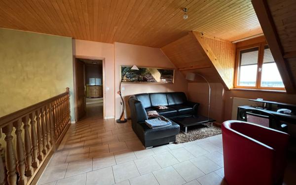 Maison à vendre    7 pièces •  Mûres