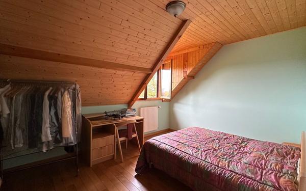 Maison à vendre    7 pièces •  Mûres