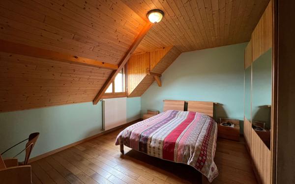 Maison à vendre    7 pièces •  Mûres