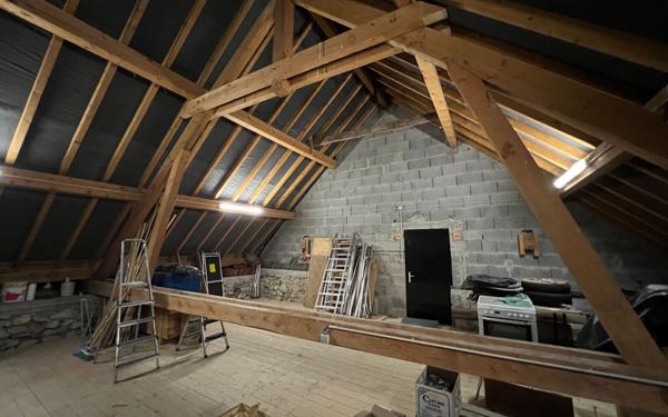 Maison à vendre    7 pièces •  Mûres