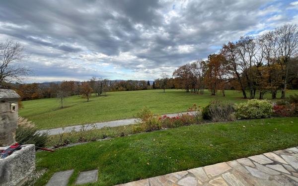 Maison à vendre    7 pièces •  Mûres