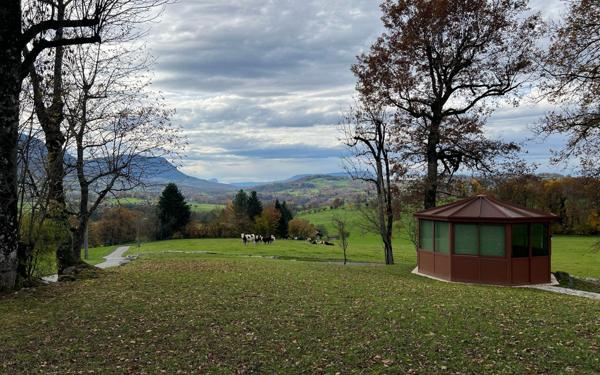 Maison à vendre    7 pièces •  Mûres