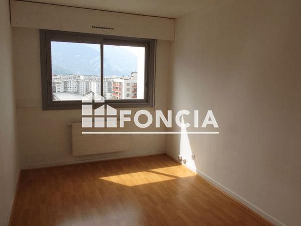 Location Appartement 3 pièces 72.47 m² - 22 COURS DE LA LIBERATION Grenoble 38100