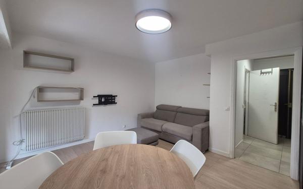 Appartement à louer    1 pièce • 25,73 m2 Antibes