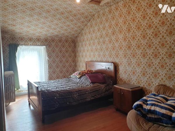 Maison en pierre avec dépendances