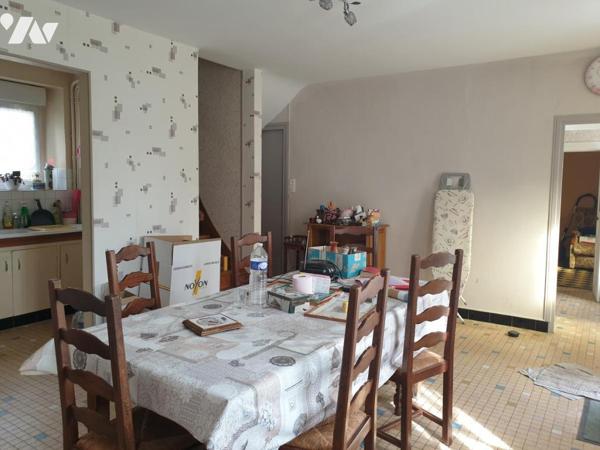 Maison en pierre avec dépendances