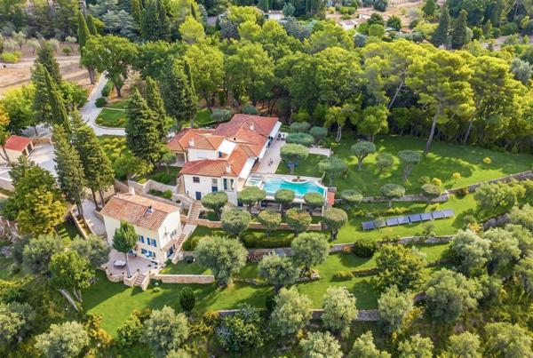 Vente Villa de luxe Grasse 10 Pièces 430 m²