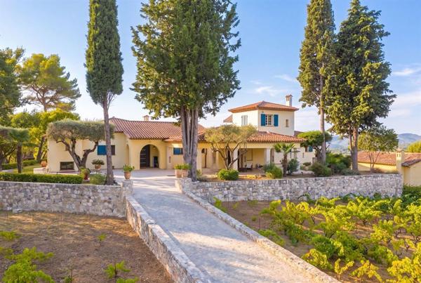 Vente Villa de luxe Grasse 10 Pièces 430 m²
