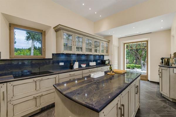 Vente Villa de luxe Grasse 10 Pièces 430 m²