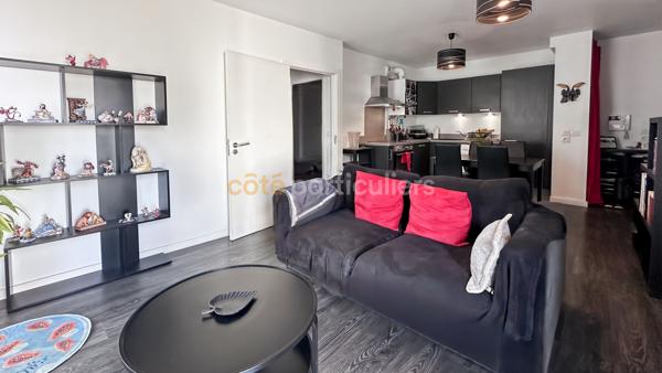 Vente
                Appartement42,31 m² - 2 Pièces -
                    BRIE COMTE ROBERT (77170)