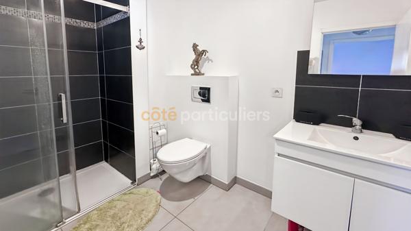 Vente
                Appartement42,31 m² - 2 Pièces -
                    BRIE COMTE ROBERT (77170)