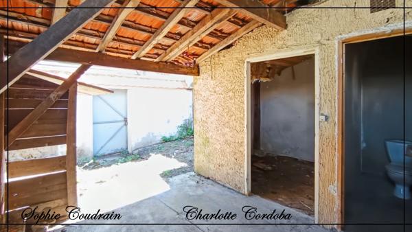 GARAGE AVEC COUR ET FORT POTENTIEL DE TRANSFORMATION – MIRAMONT-DE-GUYENNE (47)