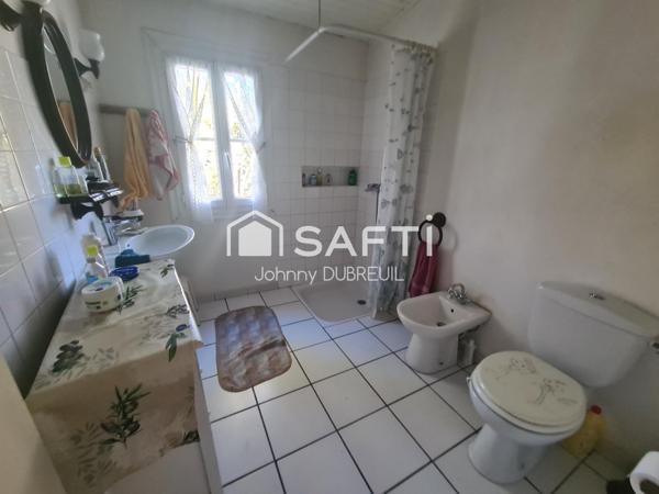 Pignans - Maison de plain-pied 70 m² sur un terrain de 2,5 ha, garage, annexes