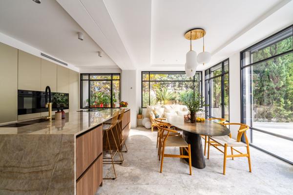 Vente Maison de luxe Marseille 8 6 Pièces 310 m²