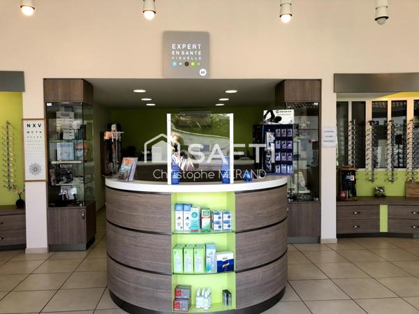 Commerce dans le centre de DANGE SAINT ROMAIN