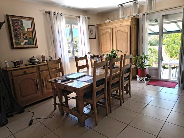 À vendre - Villa, 5 pièces située à Saint-Cyprien (66750)