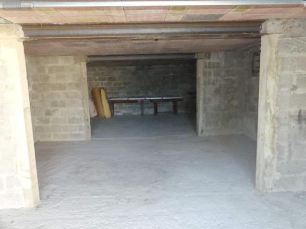 Garage - Parking à vendre à Longueville dans la Manche (50290), ref : 028/1501