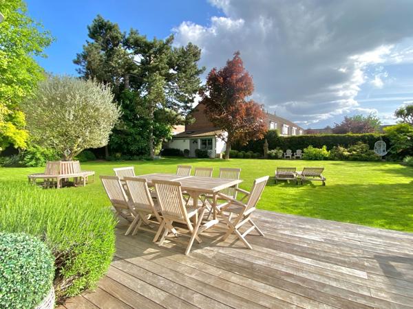 Vente Maison de luxe Croix 8 Pièces 230 m²