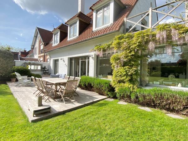 Vente Maison de luxe Croix 8 Pièces 230 m²