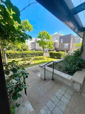 2P en dernier étage avec parking et terrasse dans une résidence de 2014