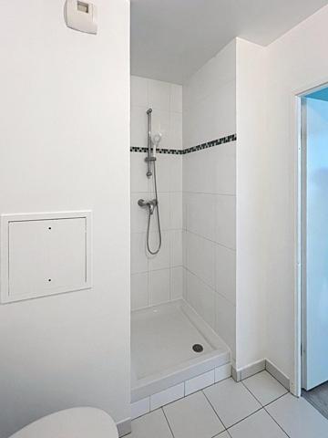 2P en dernier étage avec parking et terrasse dans une résidence de 2014