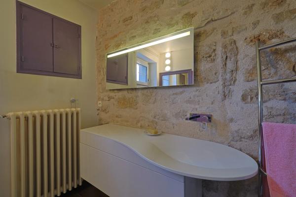 A vendre à SAINT HYMETIERE (39) Très belle maison de village