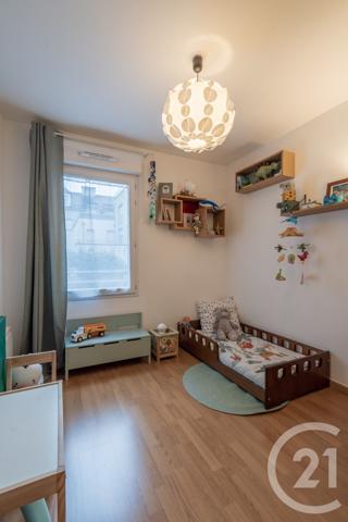 Appartement F4 à vendre  4 pièces - 79,56 m2 CHAMPS SUR MARNE - 77