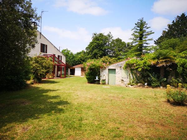 Dpt Charente Maritime (17), à vendre BORDS 2 maisons