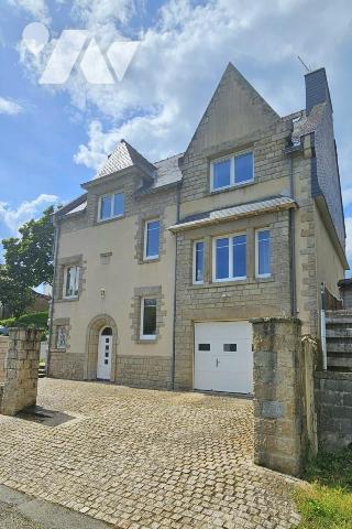 Maison bourgeaoise en pierres rénovée - 5 chambres - sous sol