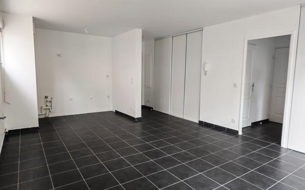 Appartement à vendre    3 pièces • 59,95 m2 Lyon 8