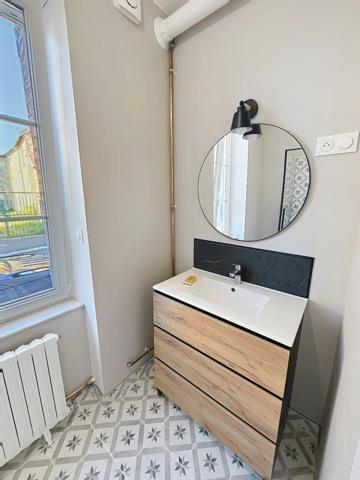 Location                                                      Maison
                        
                     5 pièces                      112 m2                     à Bruyères-Et-Montbérault