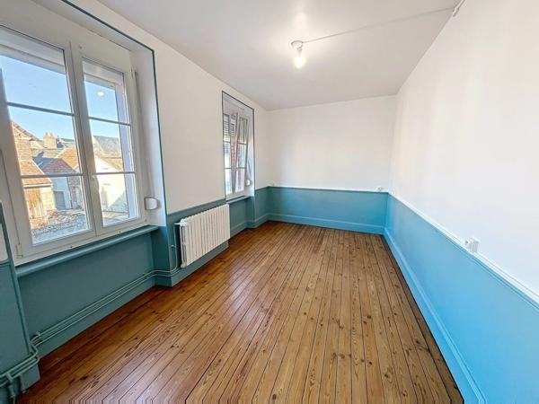 Location                                                      Maison
                        
                     5 pièces                      112 m2                     à Bruyères-Et-Montbérault