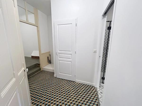 Location                                                      Maison
                        
                     5 pièces                      112 m2                     à Bruyères-Et-Montbérault