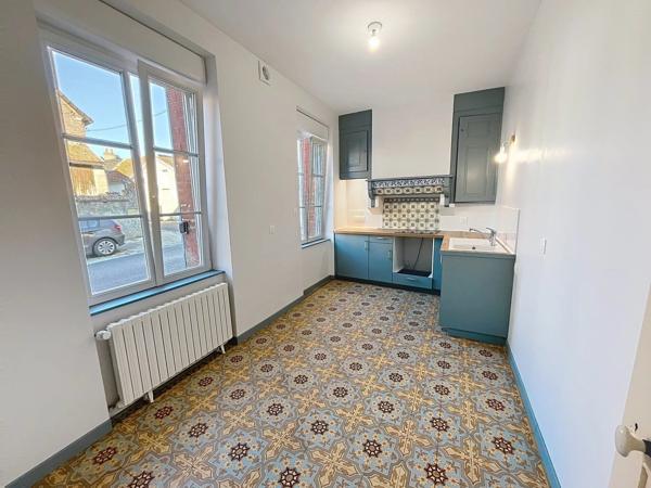 Location                                                      Maison
                        
                     5 pièces                      112 m2                     à Bruyères-Et-Montbérault