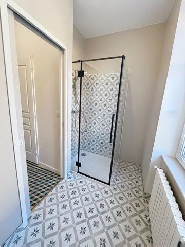 Location                                                      Maison
                        
                     5 pièces                      112 m2                     à Bruyères-Et-Montbérault
