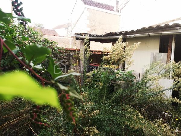 Immeuble commercial de 149 m²