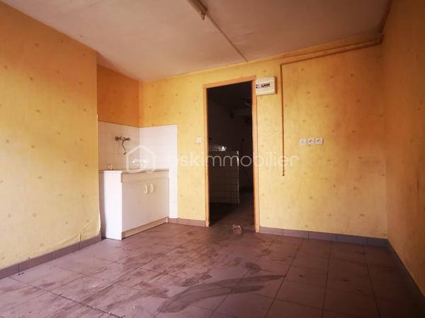 Immeuble commercial de 149 m²