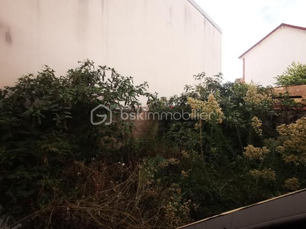 Immeuble commercial de 149 m²