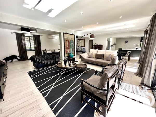 Maison à vendre 8 pièces 283 m² Le Plan-de-la-Tour