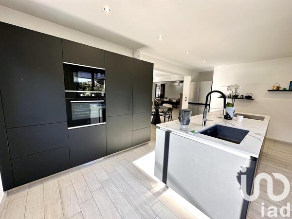 Maison à vendre 8 pièces 283 m² Le Plan-de-la-Tour