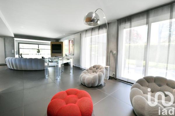 Maison à vendre 7 pièces 265 m² Oyonnax