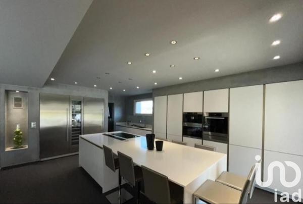 Maison à vendre 7 pièces 265 m² Oyonnax