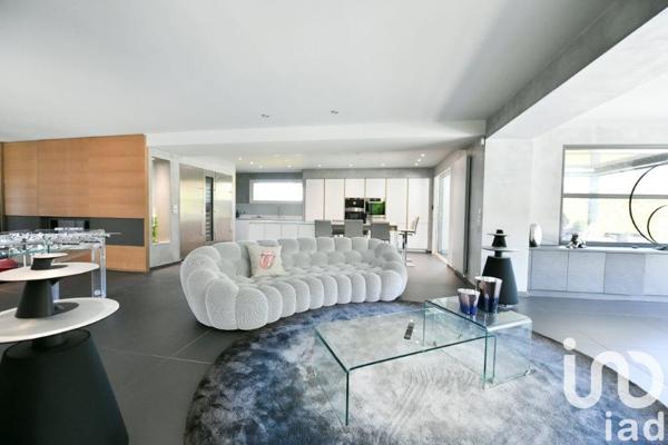 Maison à vendre 7 pièces 265 m² Oyonnax