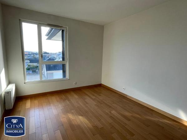 Appartement à louer 3 pièces 86.94m² Saint-Pierre-des-Corps (37700)