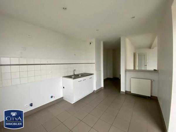 Appartement à louer 3 pièces 86.94m² Saint-Pierre-des-Corps (37700)