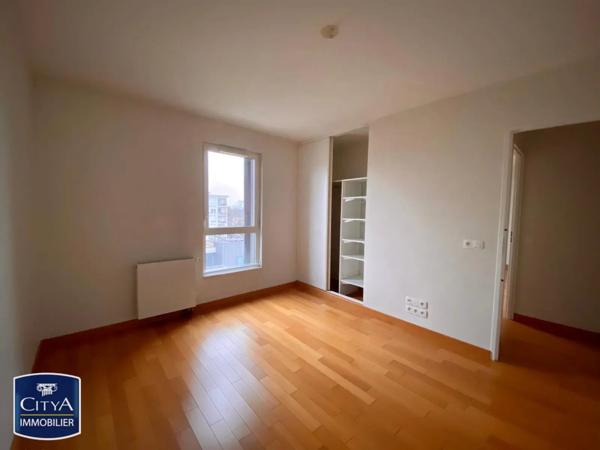 Appartement à louer 3 pièces 86.94m² Saint-Pierre-des-Corps (37700)
