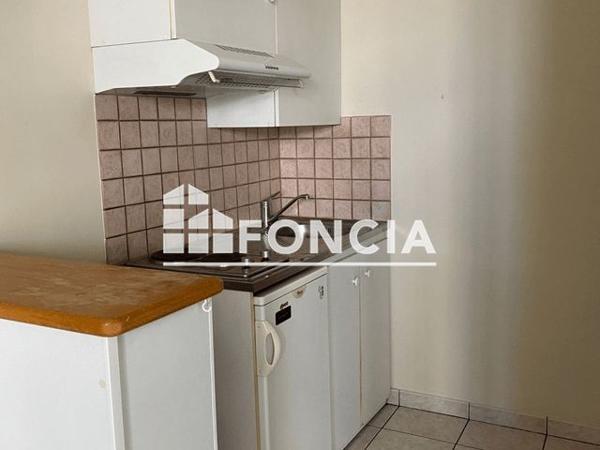 Location Studio 31 m² - 51 RUE LEONARD JARRAUD Angouleme 16000