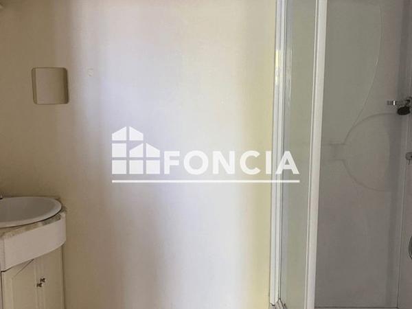 Location Studio 31 m² - 51 RUE LEONARD JARRAUD Angouleme 16000