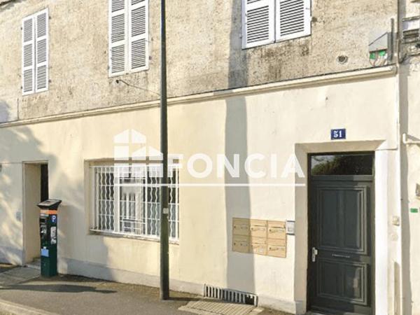Location Studio 31 m² - 51 RUE LEONARD JARRAUD Angouleme 16000