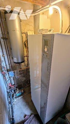 A LANGEAIS - SECTEUR LA ROUCHOUSE - UNE MAISON TRADITIONNELLE DE PLAIN PIED